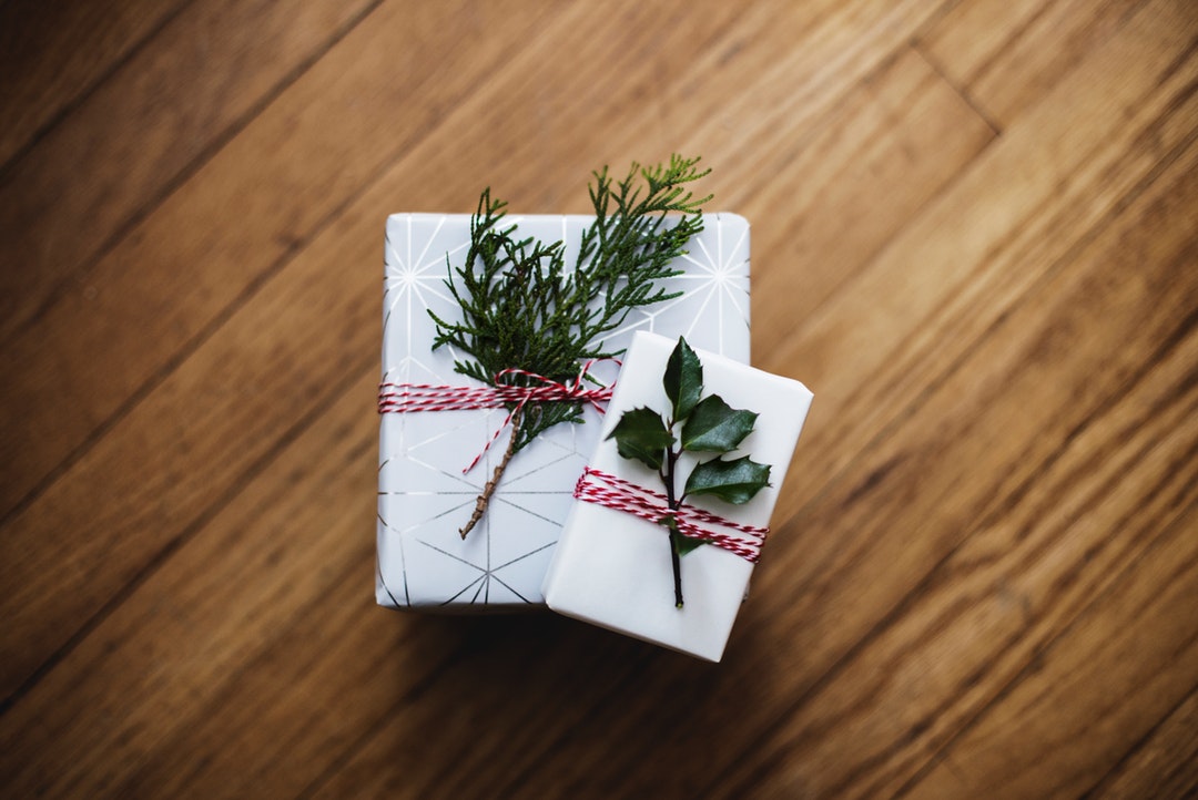 A Gift to Remember: 10 Client Gift Ideas They'll Remember This Holiday